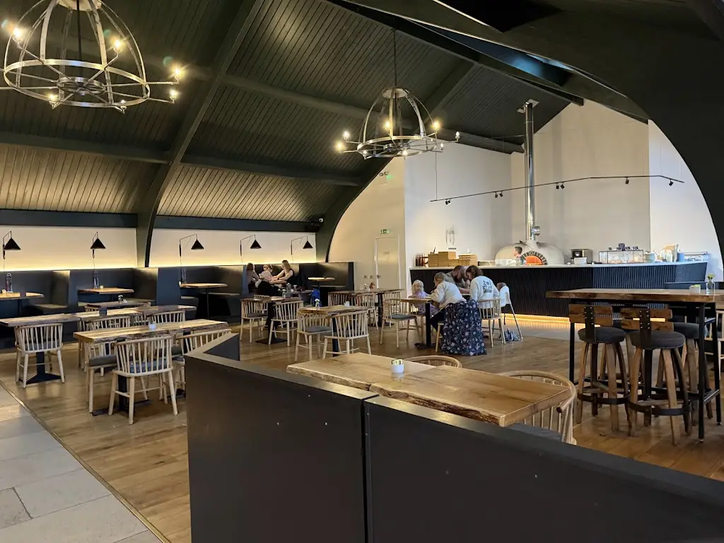 Gasta Port Righ_Portree_slider_image_1