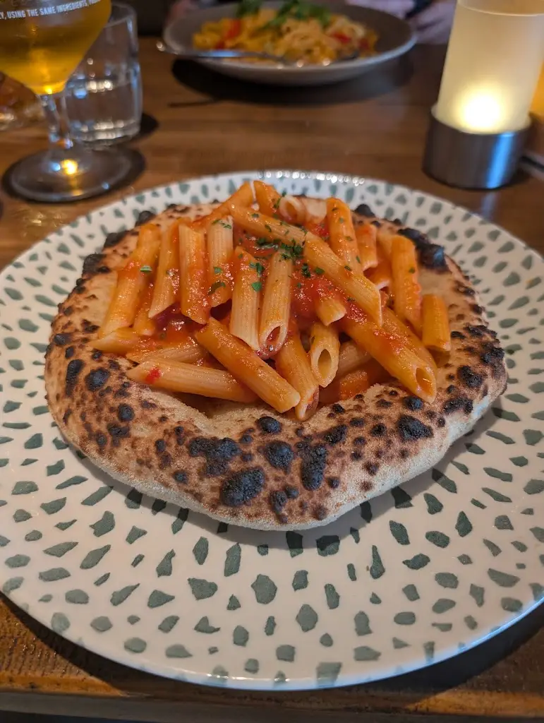 Robert Rankin_Luciano's Glasgow_Rutherglen_review