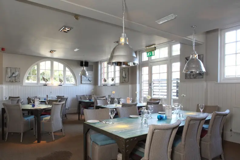 Cliff Poole_Sandbank_slider_image_1