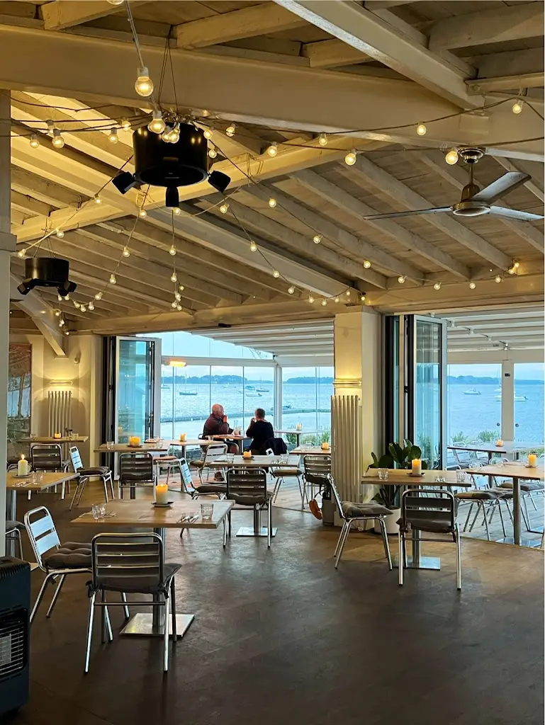 Shell Bay Seafood Restaurant_Sandbank_slider_image_1