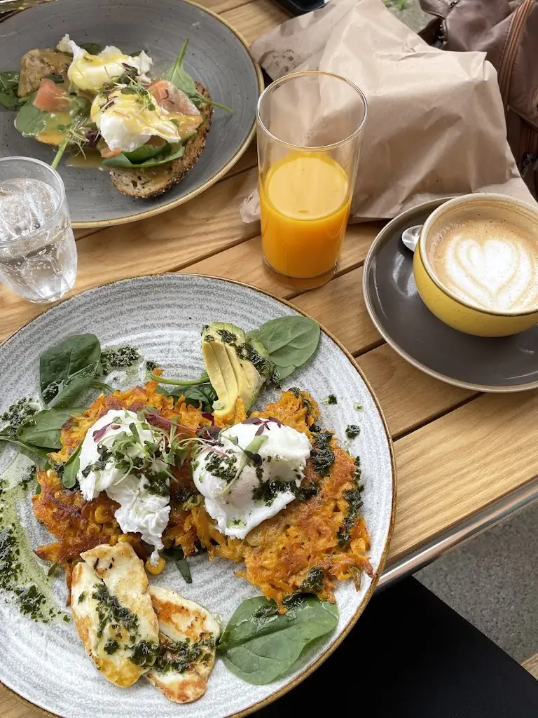 Beckett and sons_Stornoway_slider_image_2