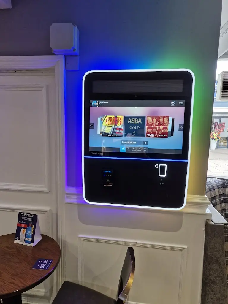 James Bowe_The Plough Hotel_Stenhousemuir_review