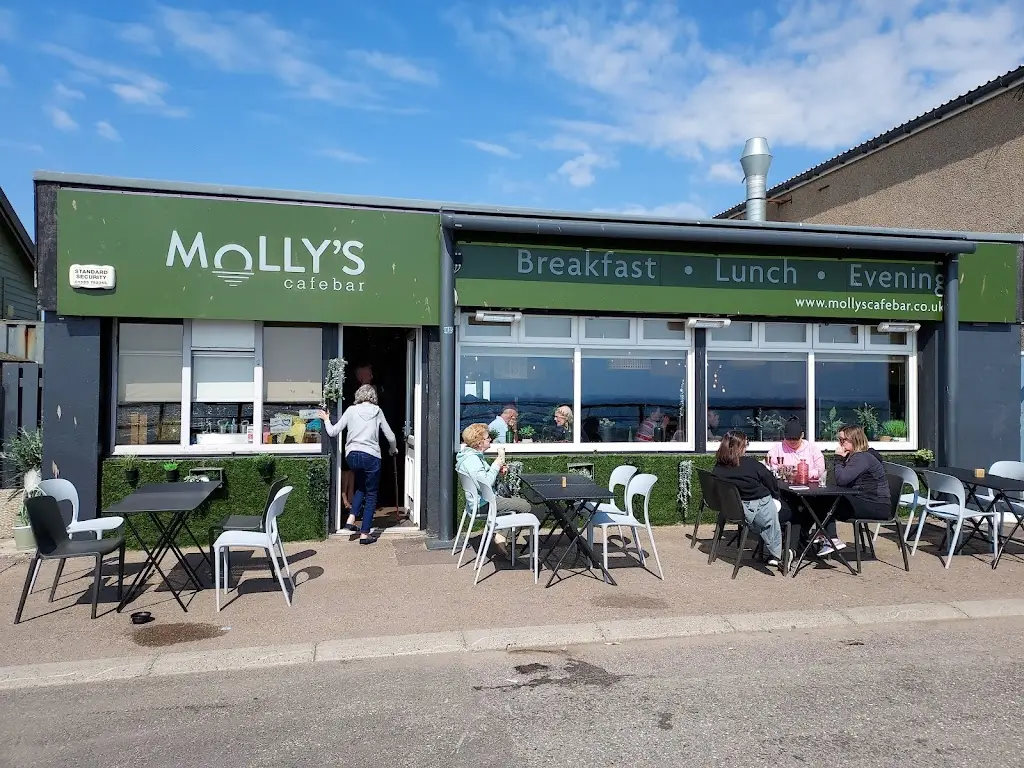 Molly's Café Bar_Stonehaven_slider_image_1