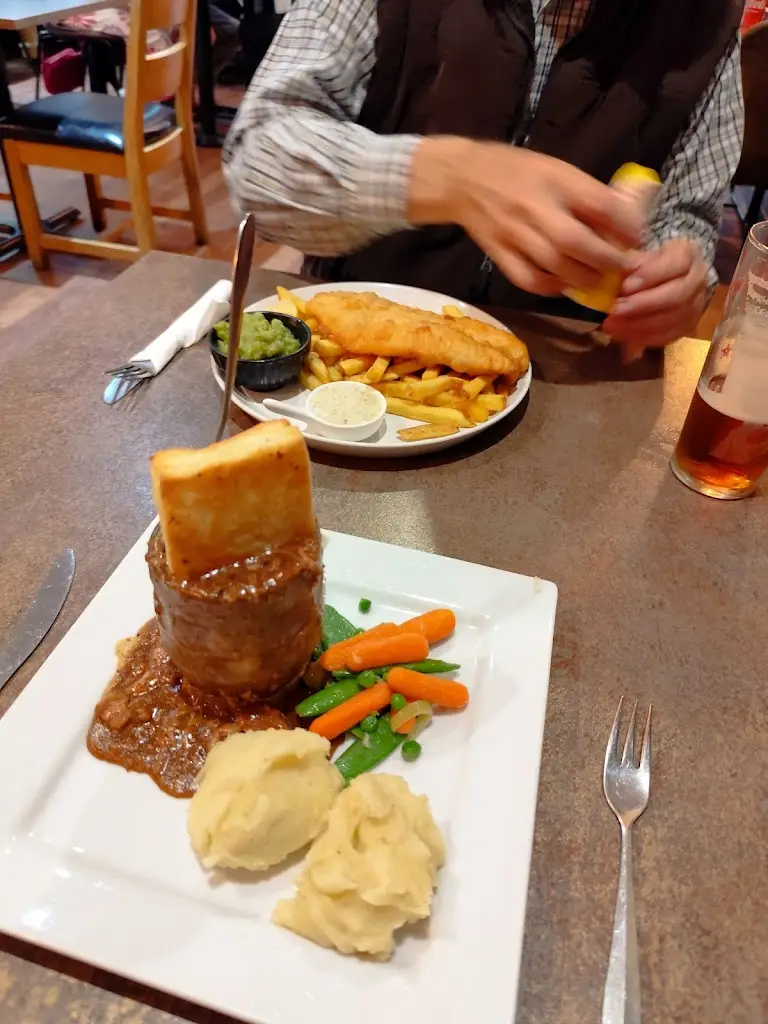 Gillian Fabb_Cobbies Inn_Tayport_review