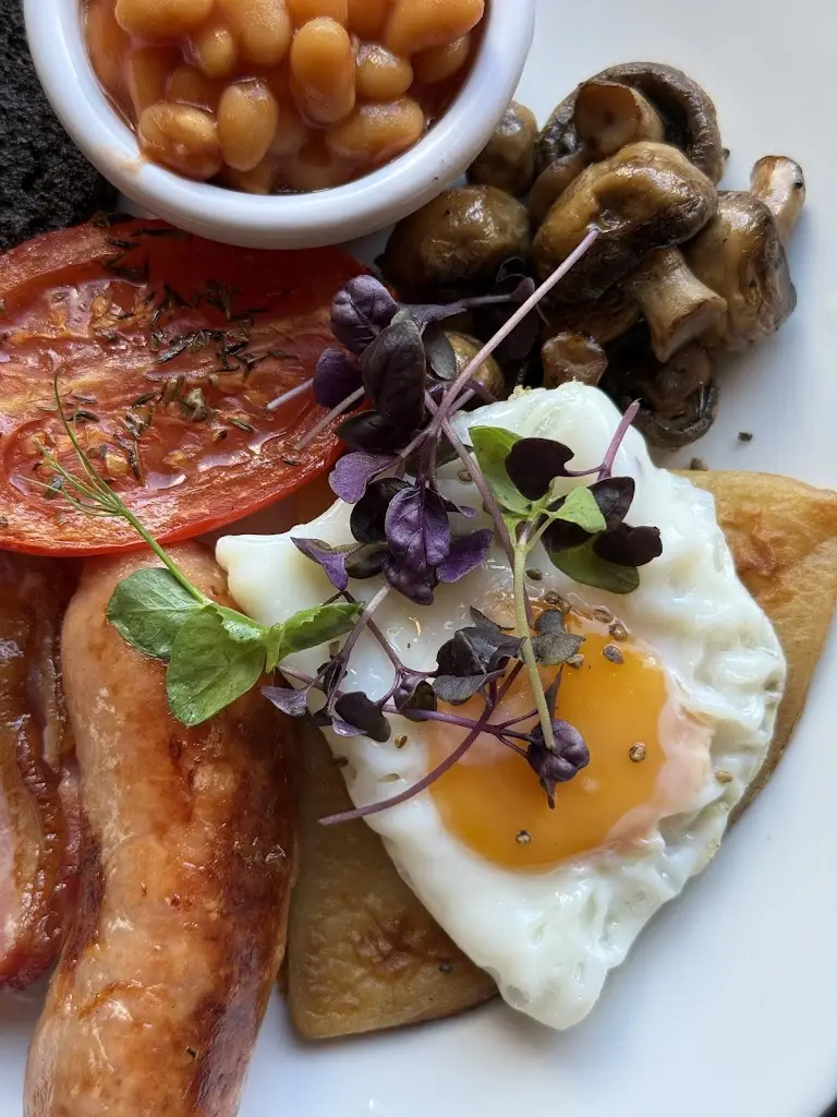 East Market_Thornliebank_slider_image_3