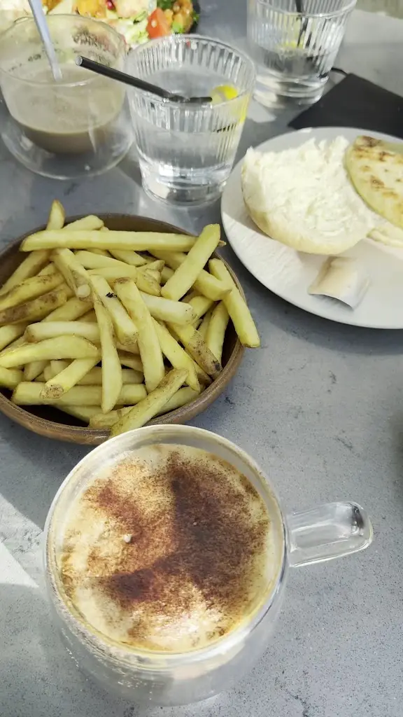 Stailinn Scottish Kitchen_Thornliebank_slider_image_2