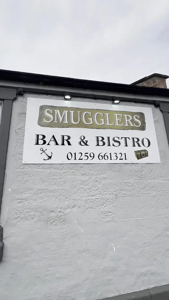 Mehmet Kutsal_SMUGGLERS Bar & Bistro_Tillicoultry_reseña