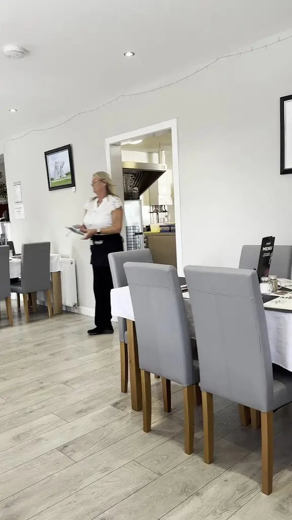 SMUGGLERS Bar & Bistro_Tillicoultry_slider_image_2