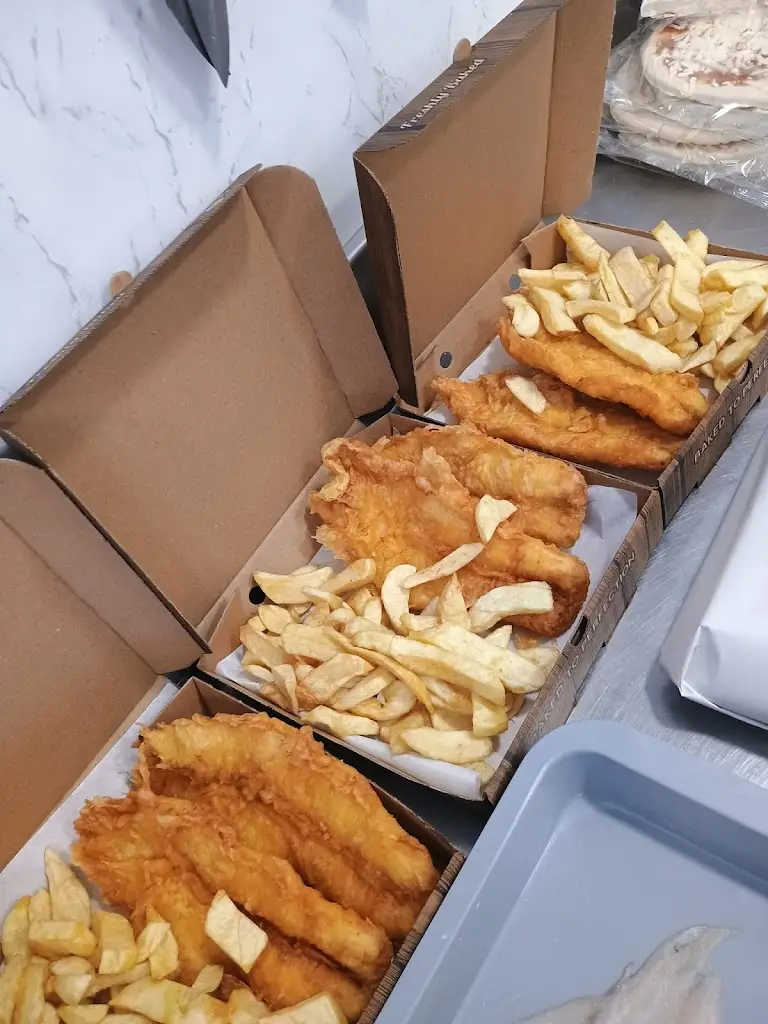 Fabio's fish and chips_Tillicoultry_slider_image_2