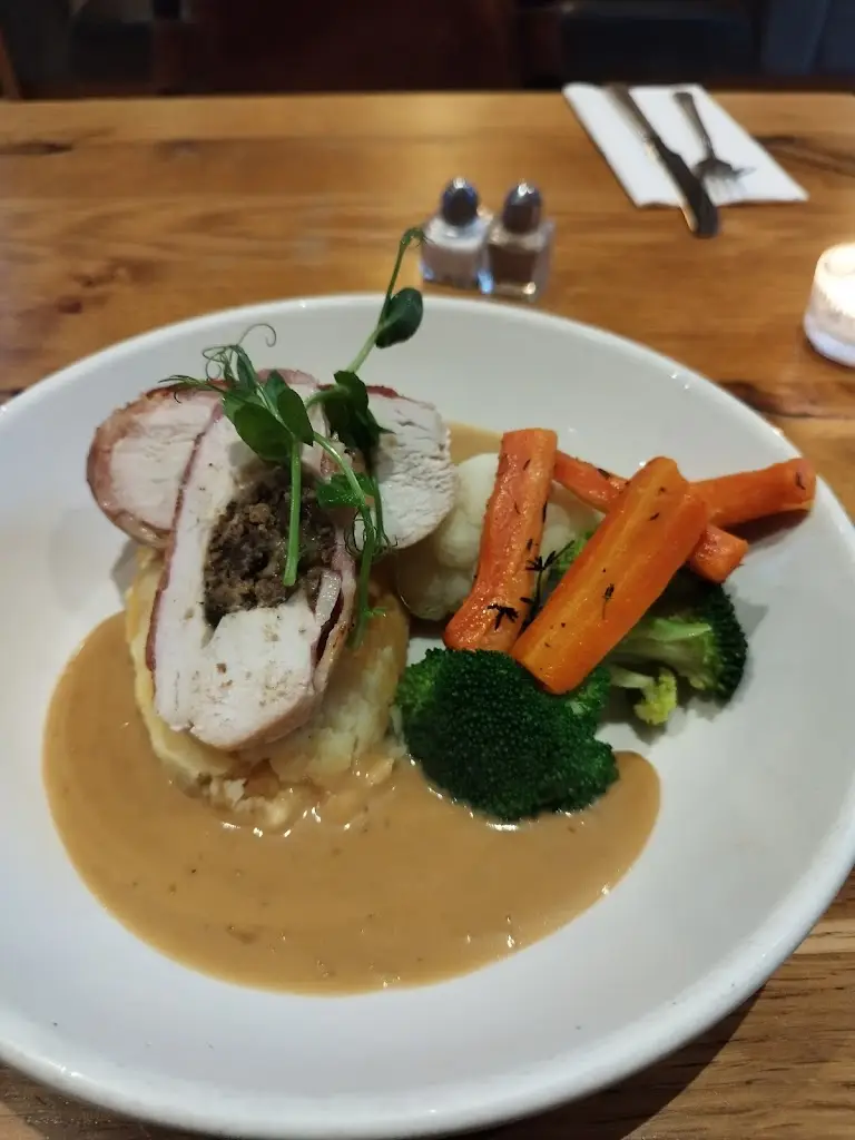 Aleksandrs Malinovskis_Platform 1864_Tain_recensione