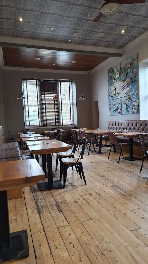 Platform 1864_Tain_slider_image_2