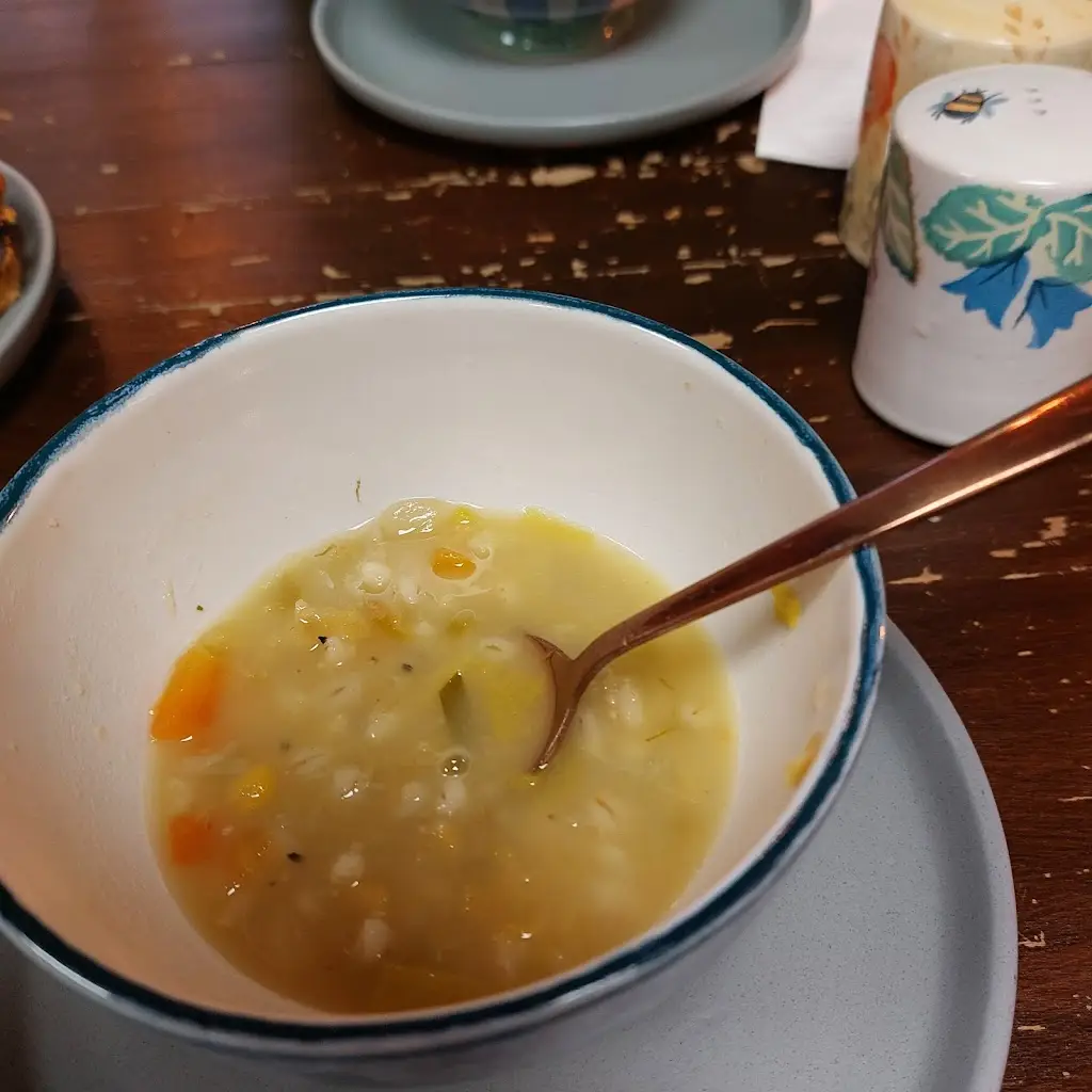 Dorothy Guthrie_Cafe 11_Tain_review