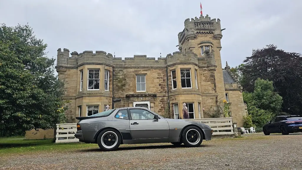 Adam W_Mansfield Castle_Tain_recensione