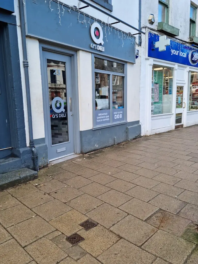 Q's Deli_Strathaven_slider_image_2