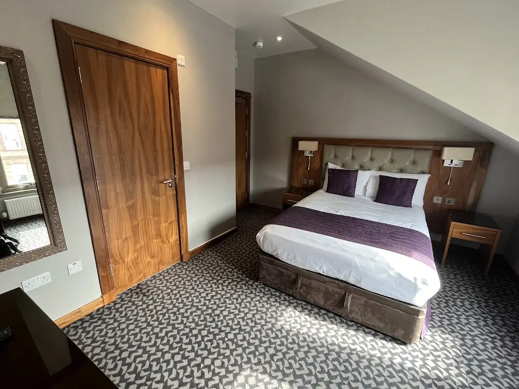 Angels Hotel Bar & Restaurant_Uddingston_slider_image_2