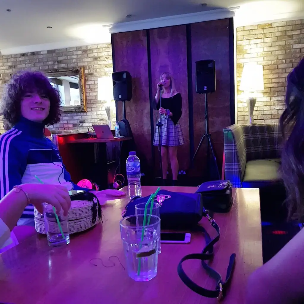 The Rolling Barrel_Uddingston_slider_image_2