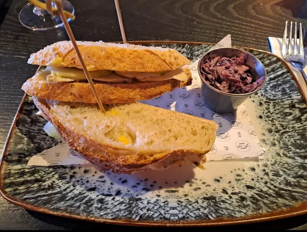 Broadcroft Cafe, Bar & Grill_Twechar_slider_image_2