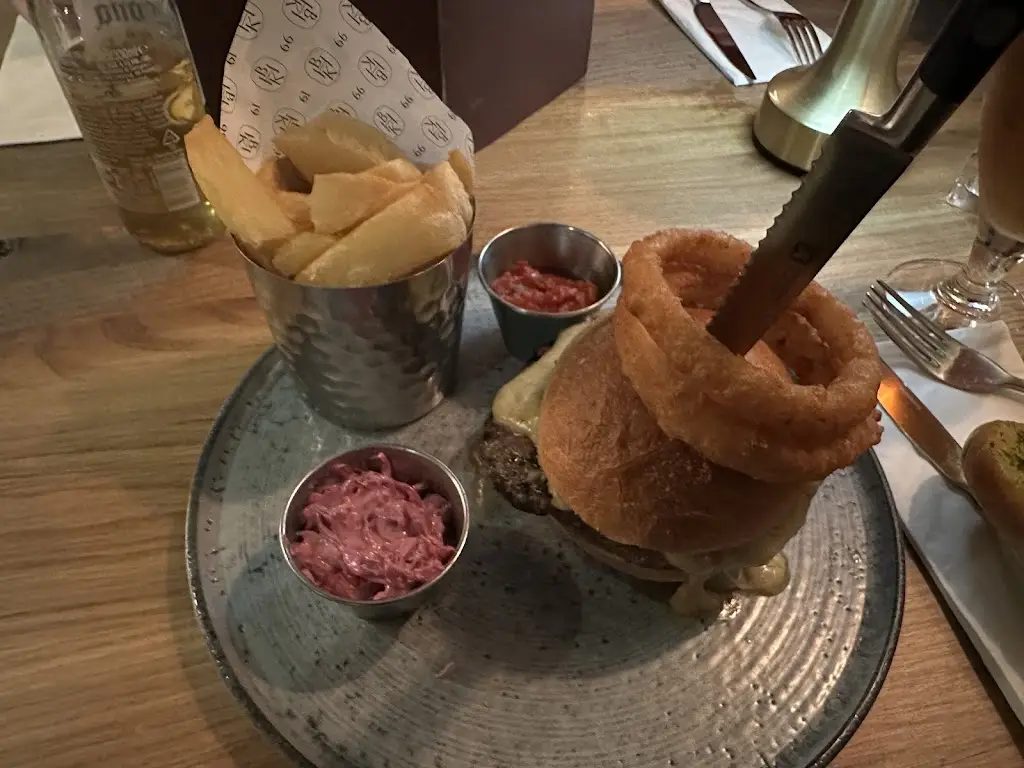 Broadcroft Cafe, Bar & Grill_Twechar_slider_image_3