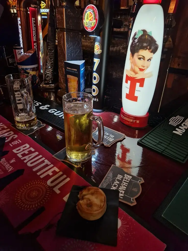 Anders Kristensen_Wemyss Bay Station Bar_Wemyss Bay_review
