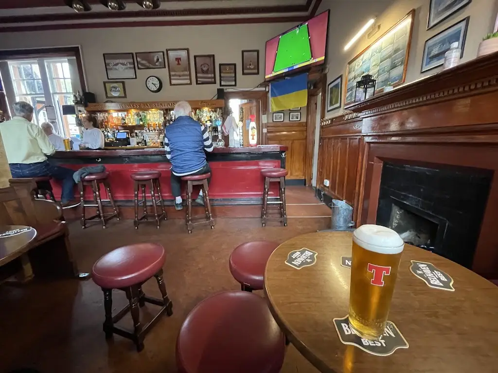 Ben Bristow_Wemyss Bay Station Bar_Wemyss Bay_review