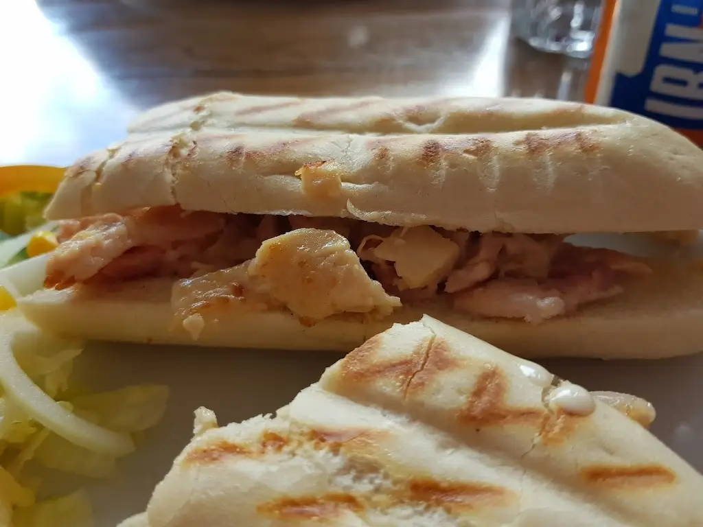 Isla Robertson_Marine Bistro_Tarbert_review