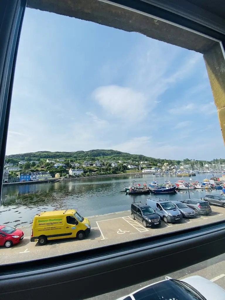 Martin Gerard_The waterfront_Tarbert_recensione