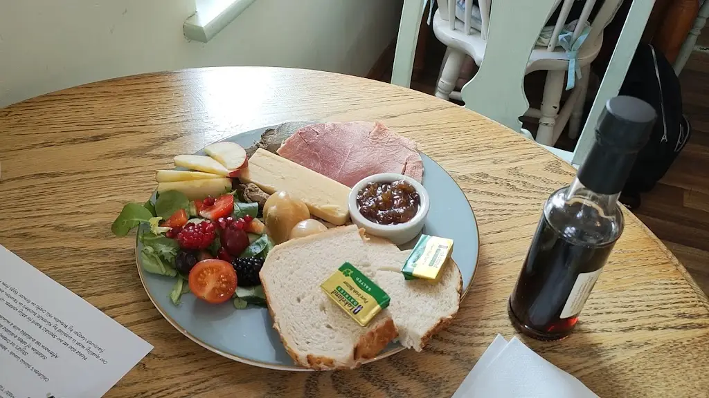 Daisy’s Tea Room_Bishops Lydeard_slider_image_2