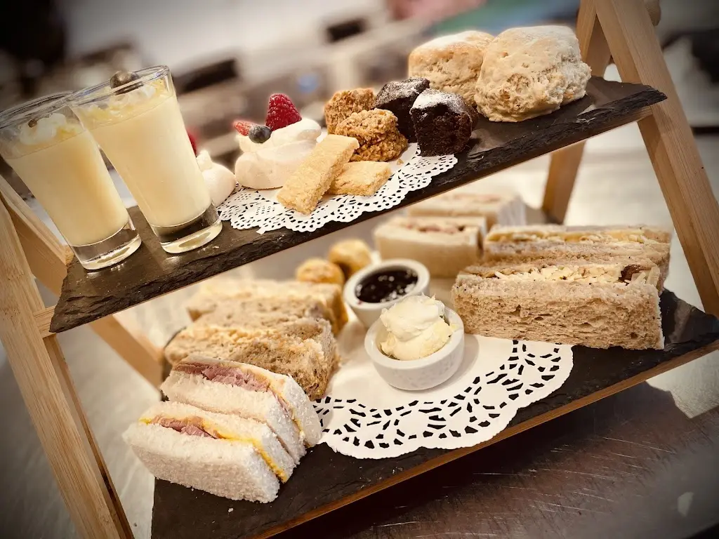 Daisy’s Tea Room_Bishops Lydeard_slider_image_3