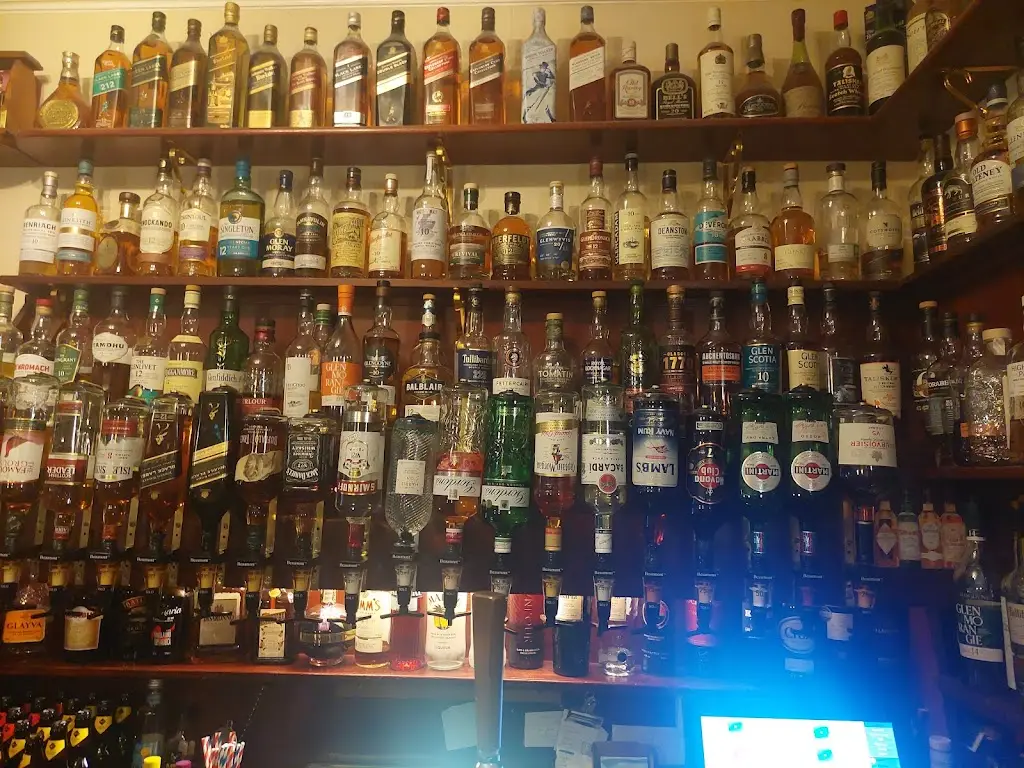 John Nolan_Harris Hotel_Tarbert_review