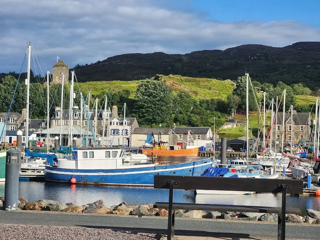 Angela Murray_Islay Frigate Hotel_Tarbert_review