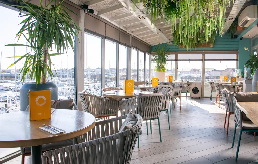 Scotts Bar & Restaurant restaurant in Troon