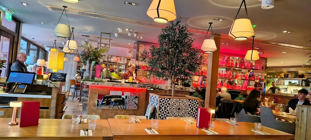 Lido Troon_Troon_slider_image_3