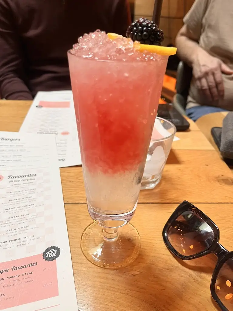 Nicola Johnson_The Fox_Troon_recensione