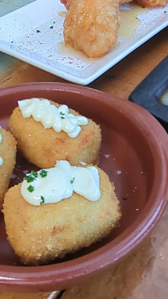 Capilla Tapas Restaurant_Thurso_slider_image_2