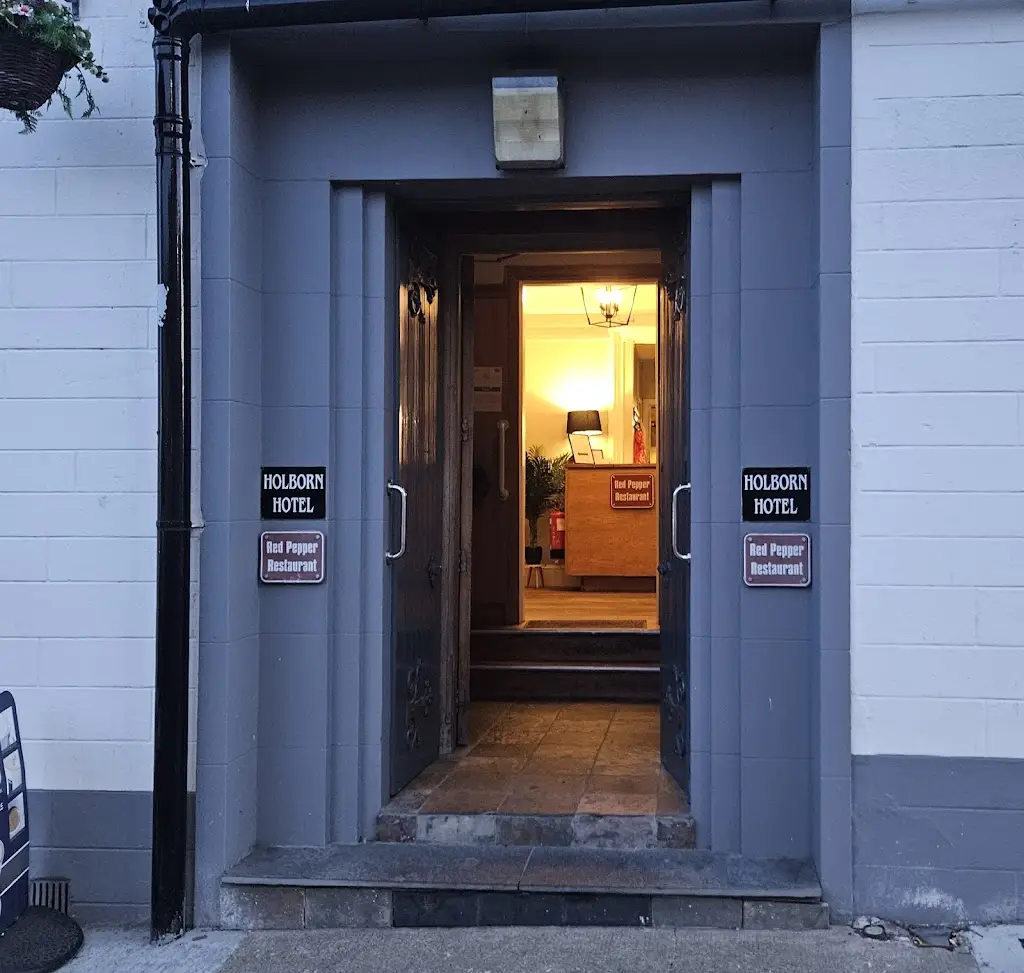 Tom Crump_Red Pepper_Thurso_review