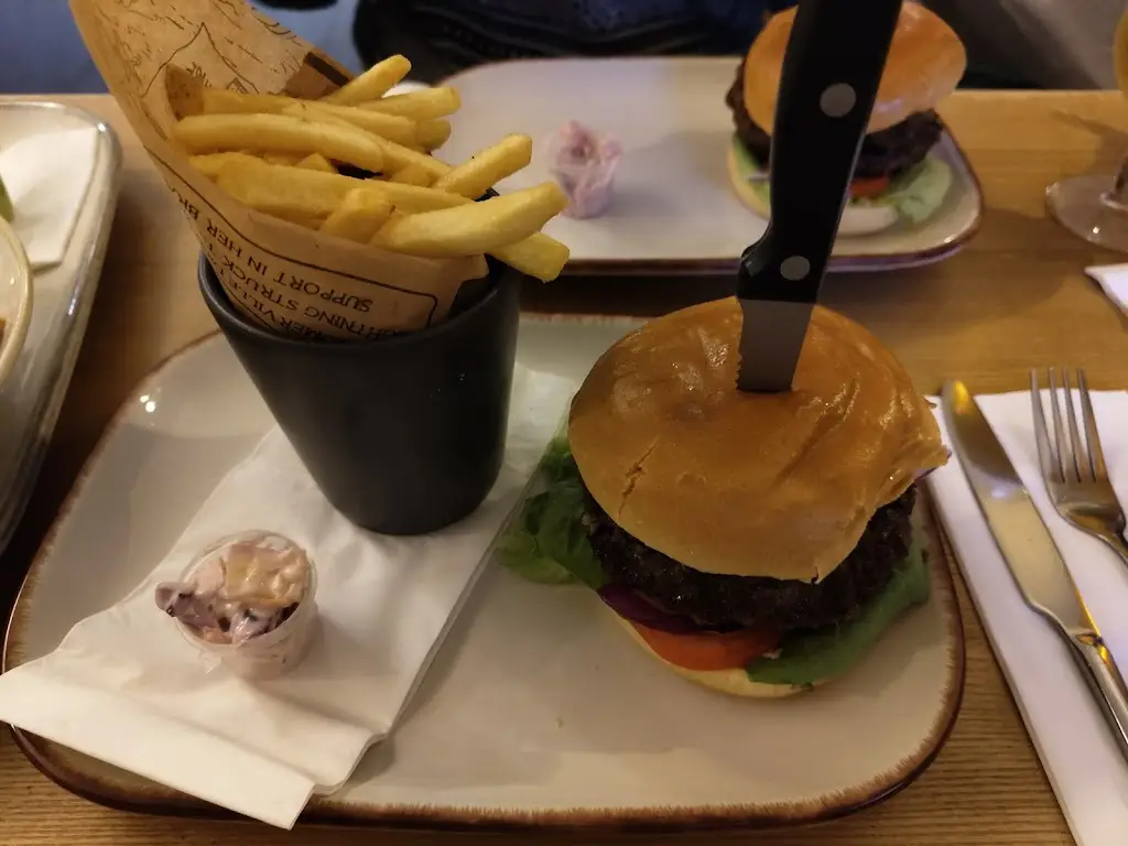 Frieder_The Grove Lounge_Thurso_review