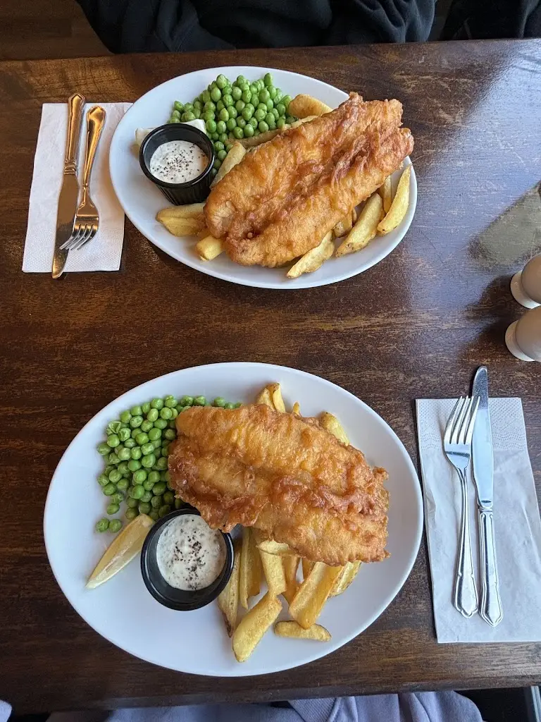 Anthony_'The Upper Deck' restaurant_Thurso_review