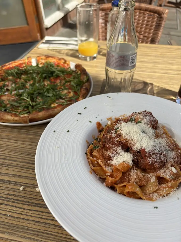 Little Italy Restaurant_Bishops Lydeard_slider_image_3