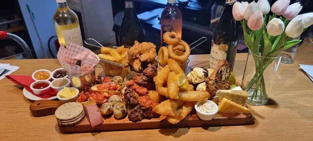 Fleece Kitchen & Bar Selkirk_Selkirk_slider_image_2