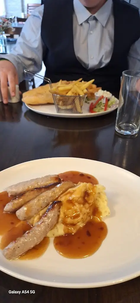 Fleece Kitchen & Bar Selkirk_Selkirk_slider_image_3