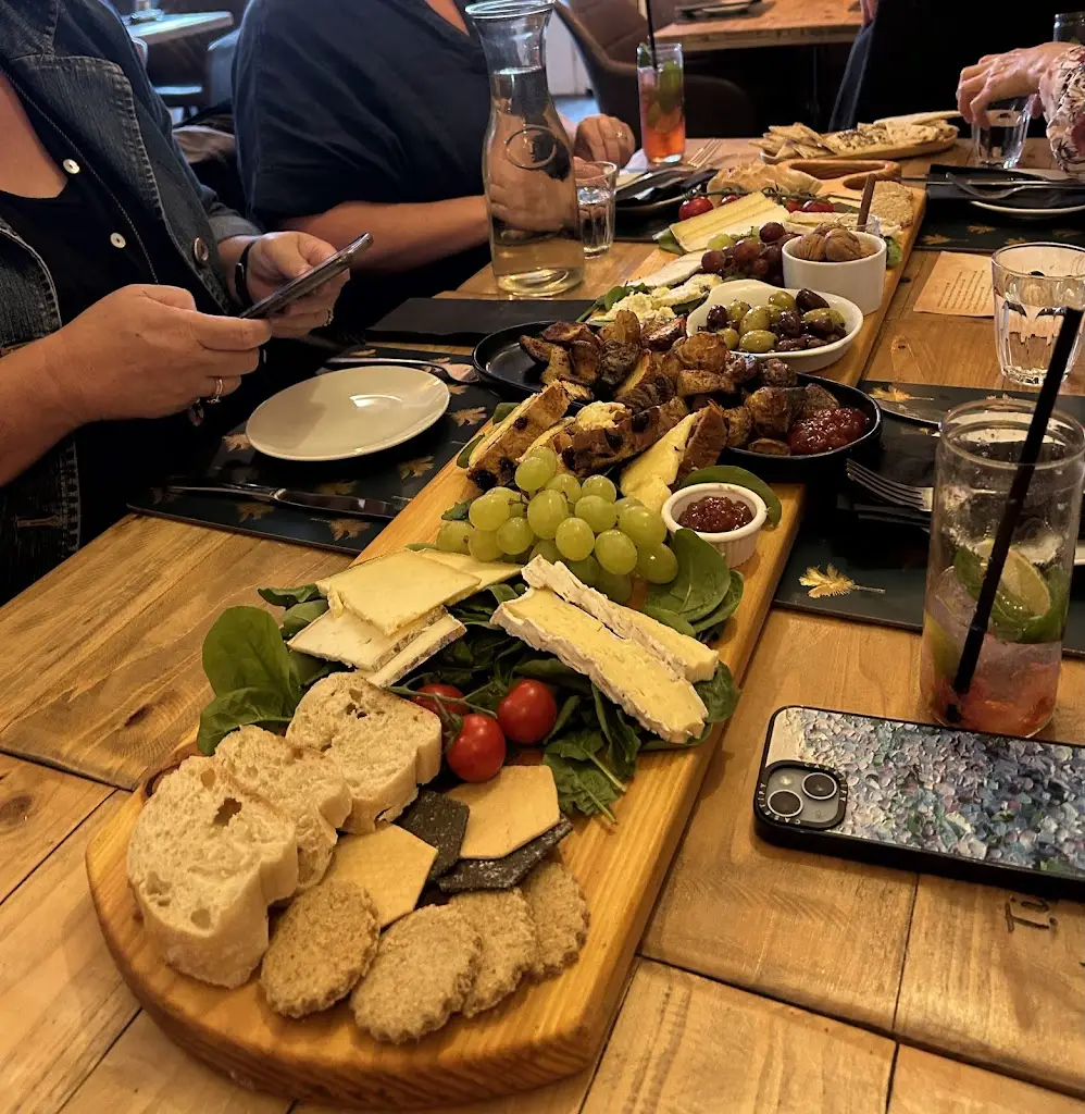 Google Curator_Tibbie's_Selkirk_review