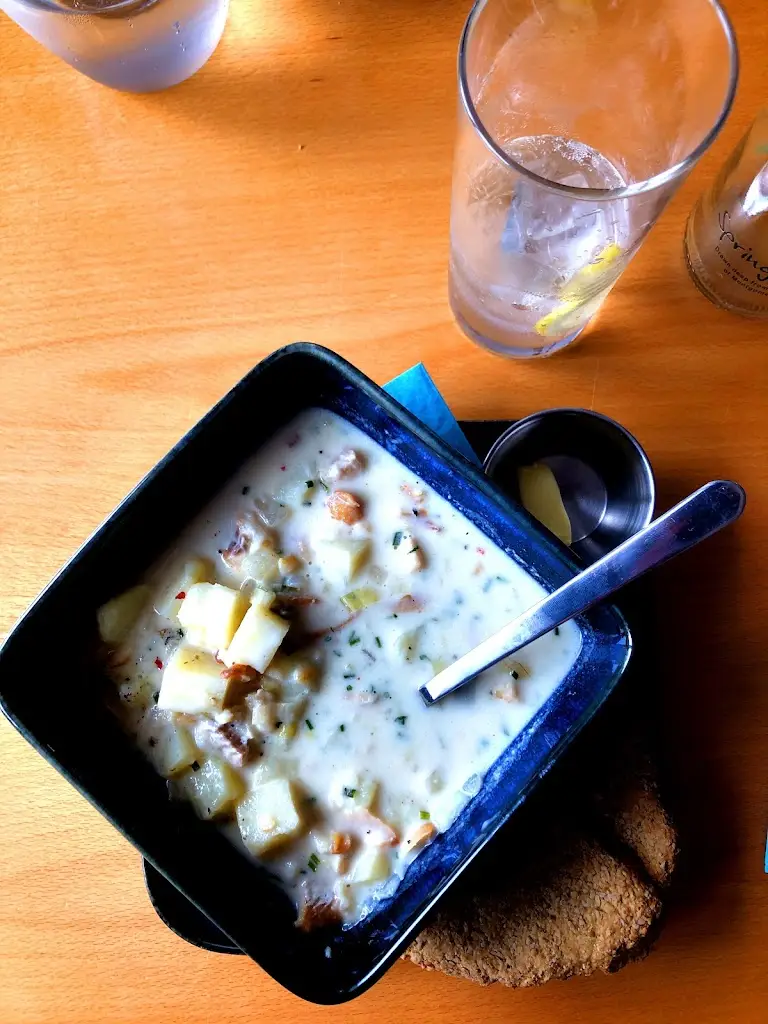 Jørgen MORTENSEN_The Harbour Galley_Whitehills_review