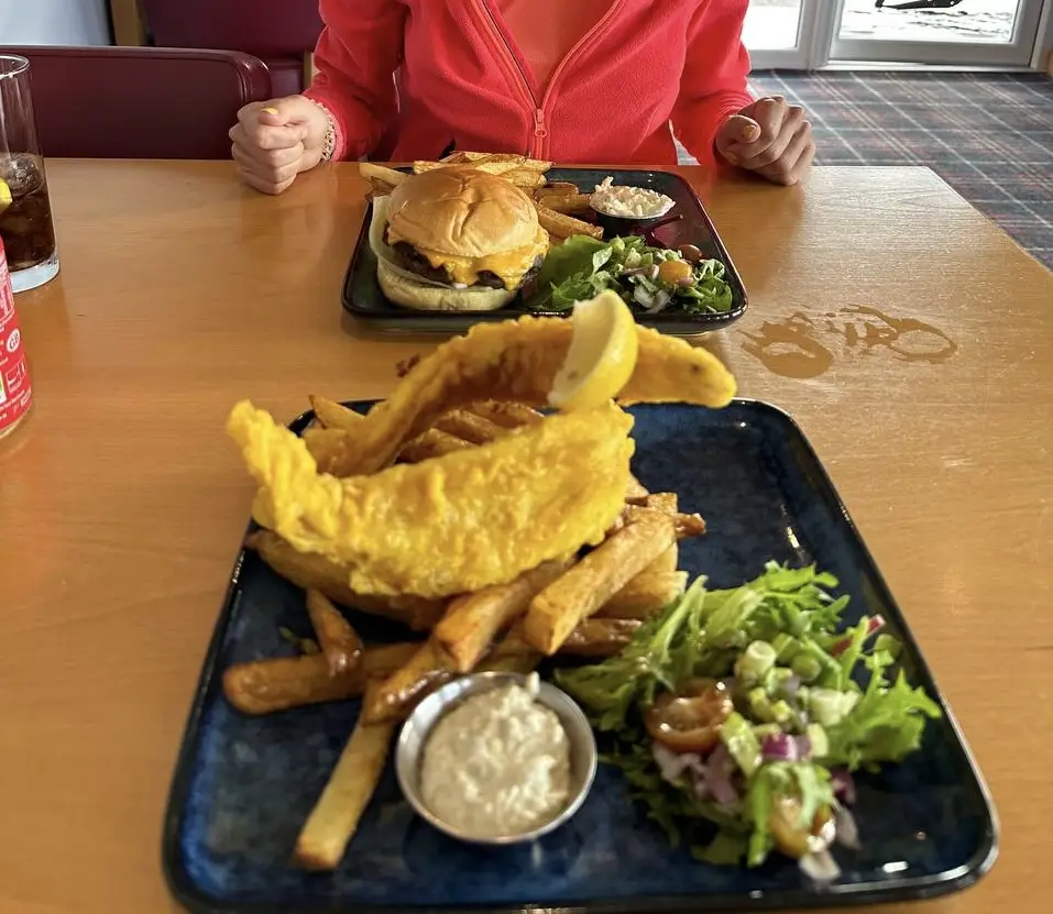 Kateryna Mihdeieva_The Harbour Galley_Whitehills_review