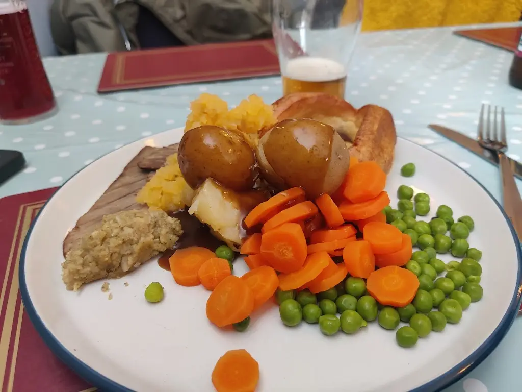 Stuart Millard_Prince of Wales_Aberaeron_review