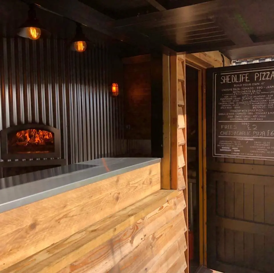 Lee Smith_Crown Inn_Abercarn_reseña