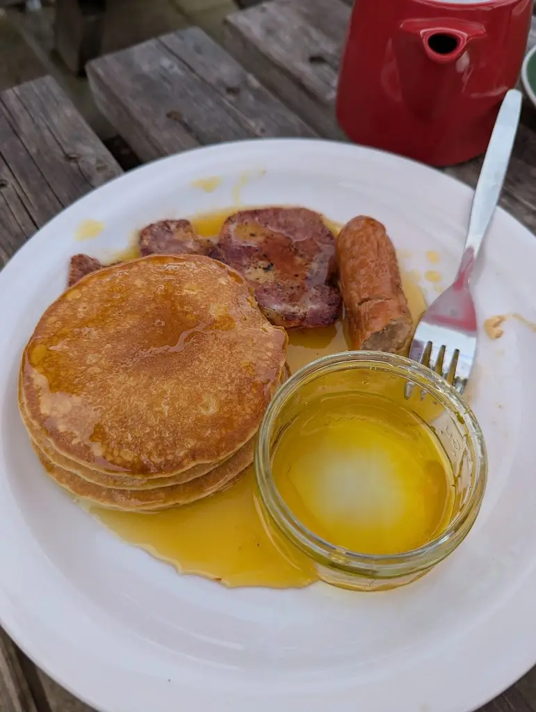 M Lowri_Waters edge Cafe_Aberporth_review