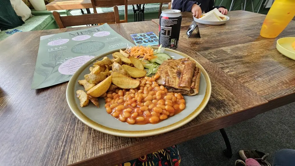 Oasis Coffee Shop_Abertridwr_slider_image_3