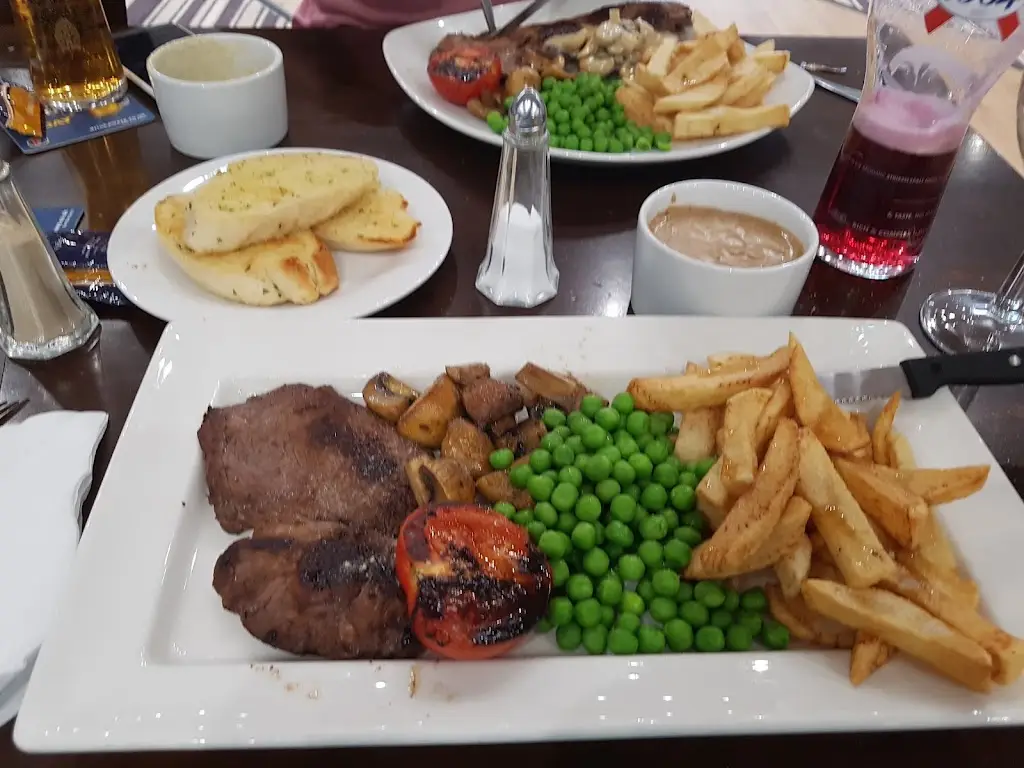 Menu_The Square Royale LTD_Bargoed_immagine_9