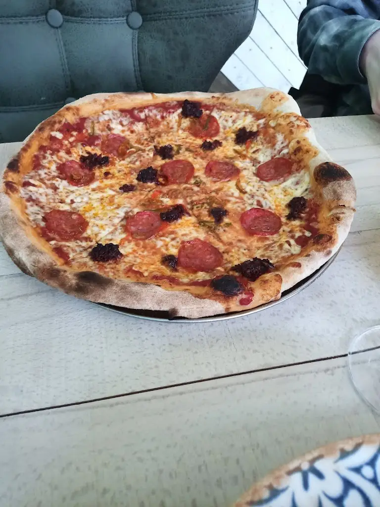 PAUL MARSDEN_Casa Bianca_Abercanaid_review