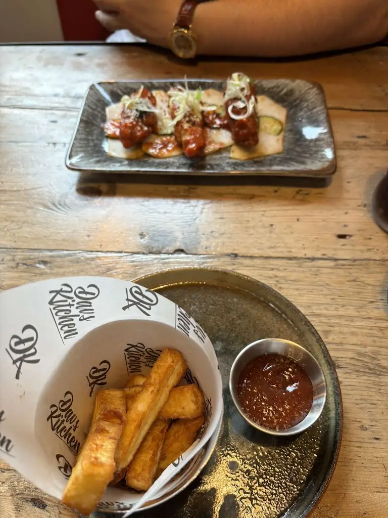 Rhys Newman_Davs Kitchen_Abercanaid_recensione